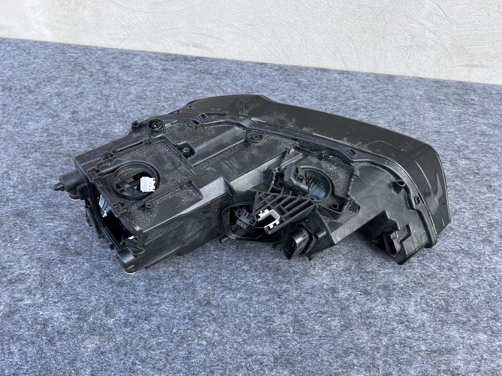 8XA941006 Фара права audi a1 A1 BI XENON