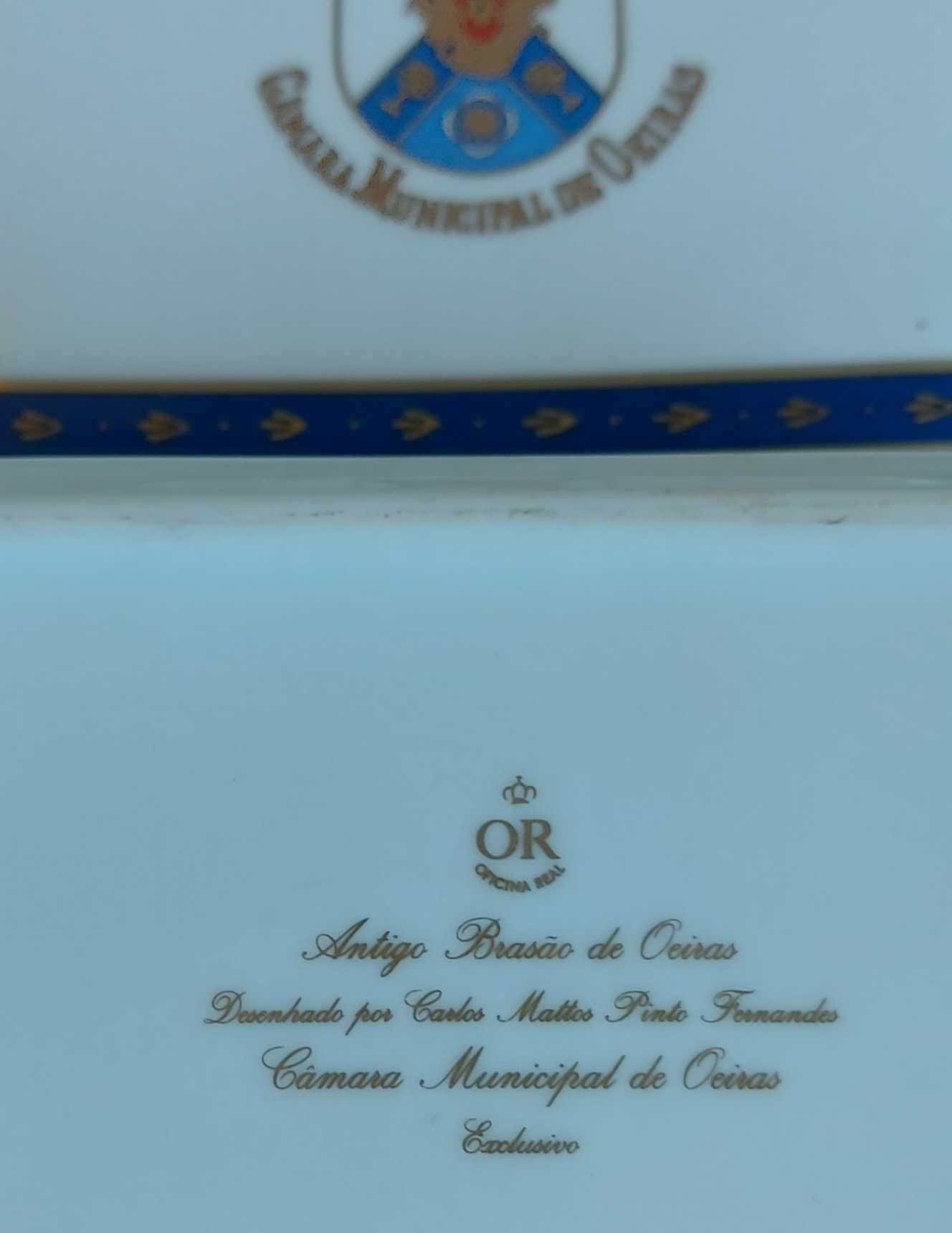 Caixa porcelana com Antigo Brasão de Oeiras