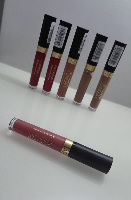 Max factor Lipfinity velvet matte pomadka 045 posh pink nowa 
1
2
Max