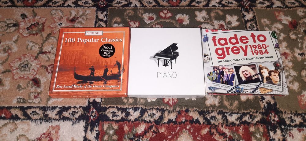 Сборники на фирменных дисках.