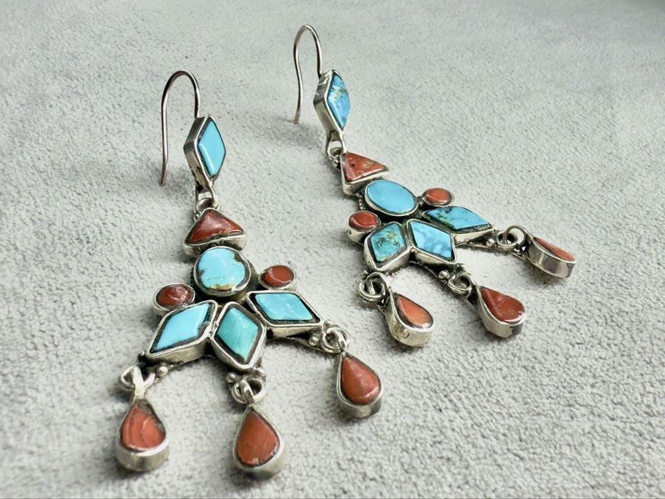 Срібні сережки 925-ї проби з натуральною бірюзою та коралами