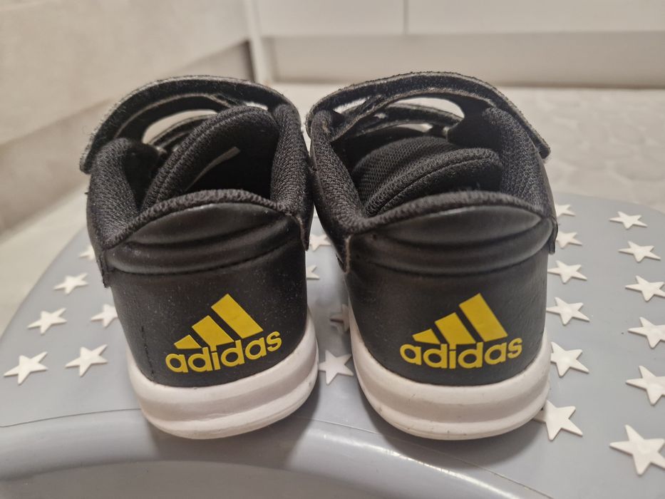Adidasy chłopięce 27