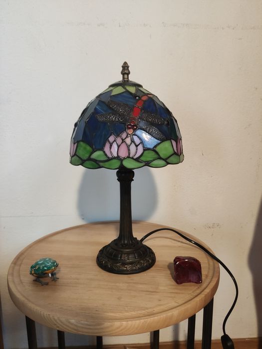 Lampa witrażowa w stylu Tiffany