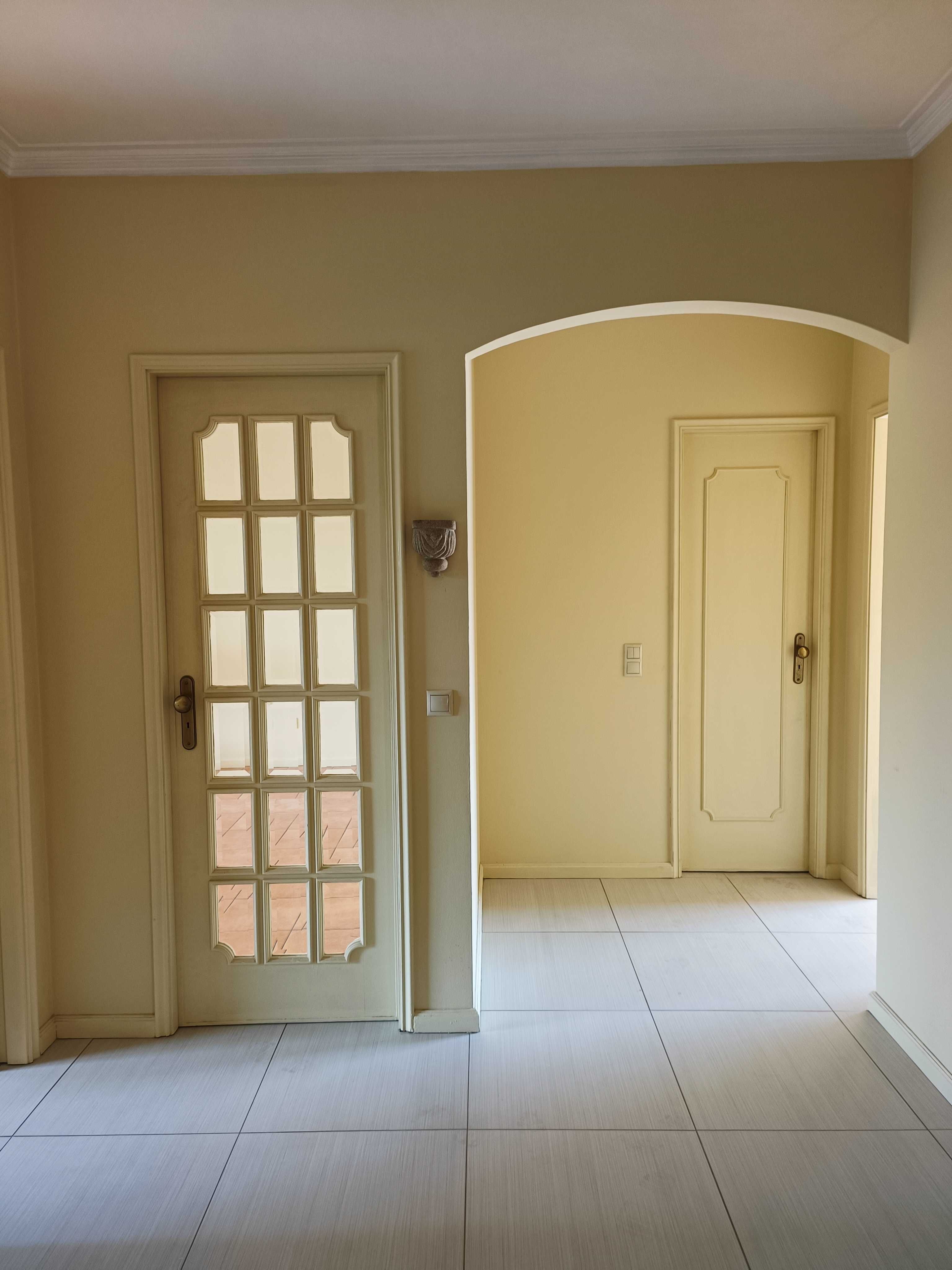 Arrendo apartamento T3 no centro de S. João da Madeira
