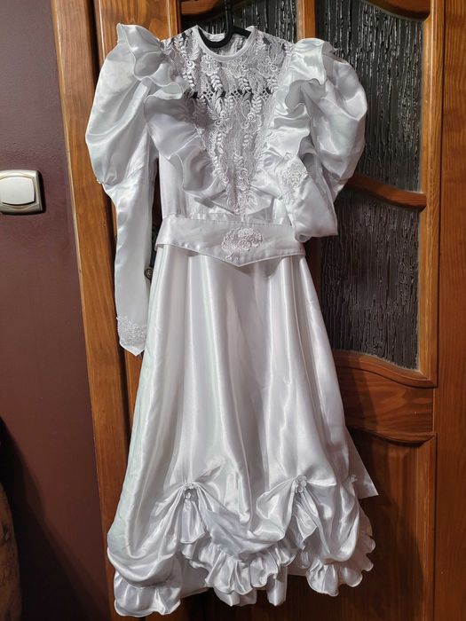 sukienka komunijna , do sypania kwiatków
