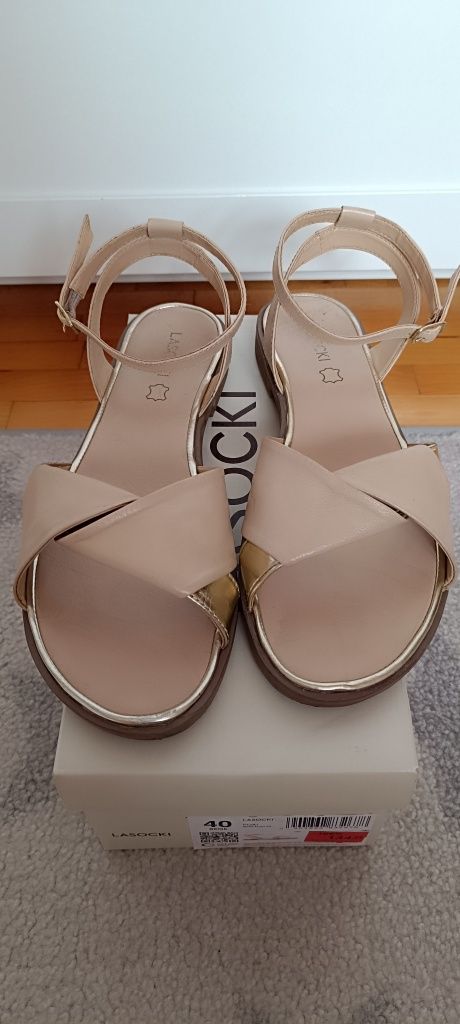 Sandały skóra, Lasocki, r. 40, beż i złoto, jak nowe