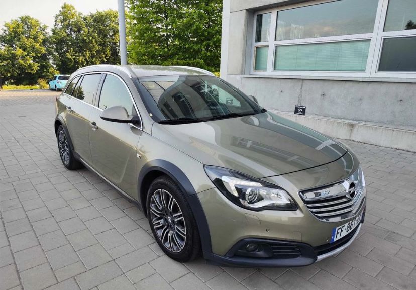 Opel Insignia 2014 дизель 2.0 CDTI 4x4 Country Tourer