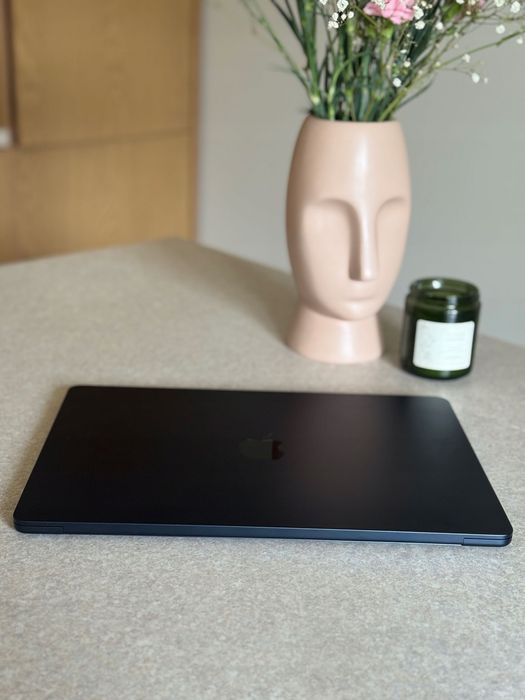 Apple MacBook Air 15” M3 • 8GB RAM • 256GB SSD • Midnight