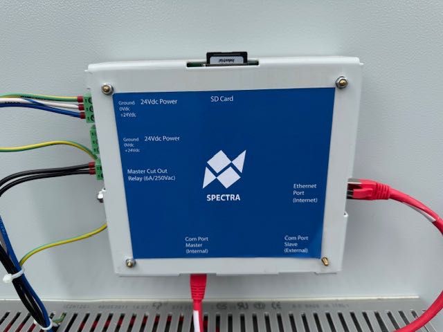 nowa szafa sterującą ze sterownikami NEDAP lamp drive