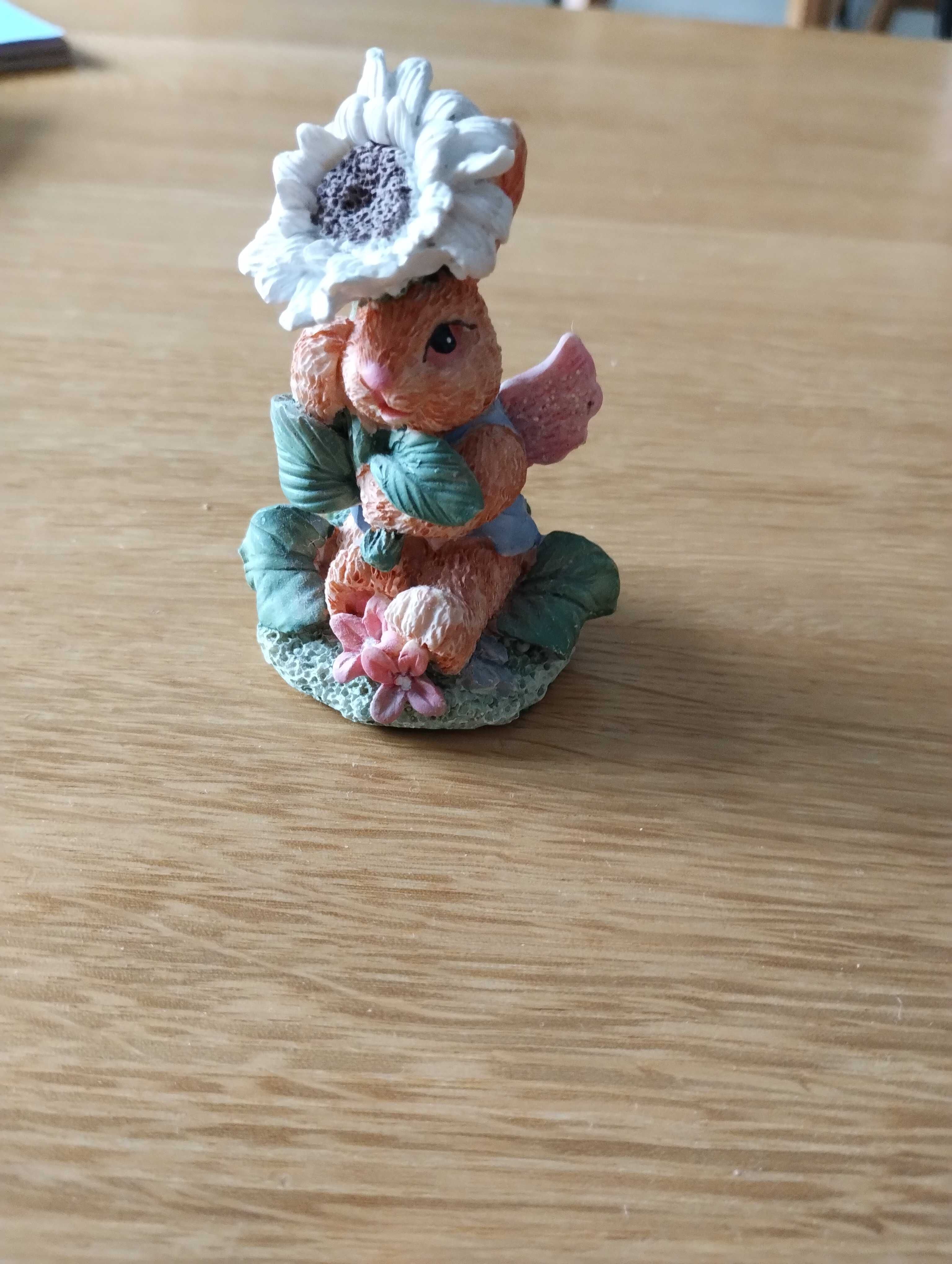 Figurka fairy rabbit by regency fine arts