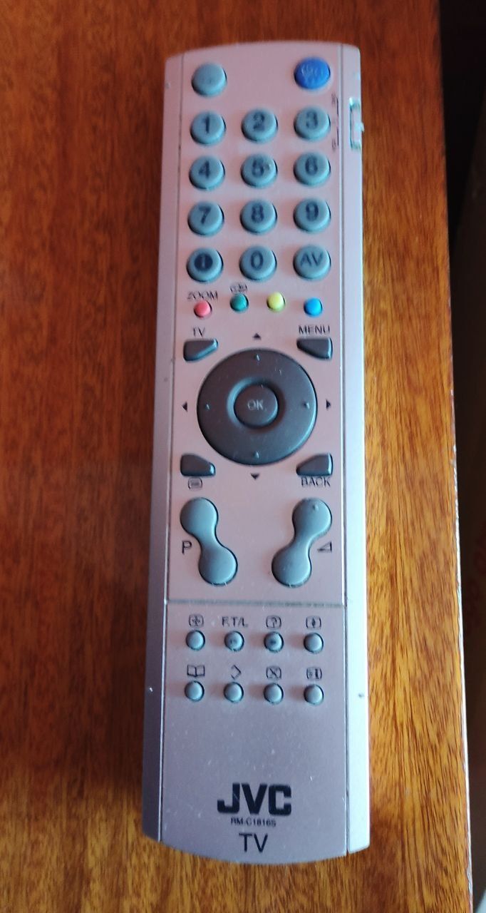 Телевизор монитор JVC  диагональ 81см