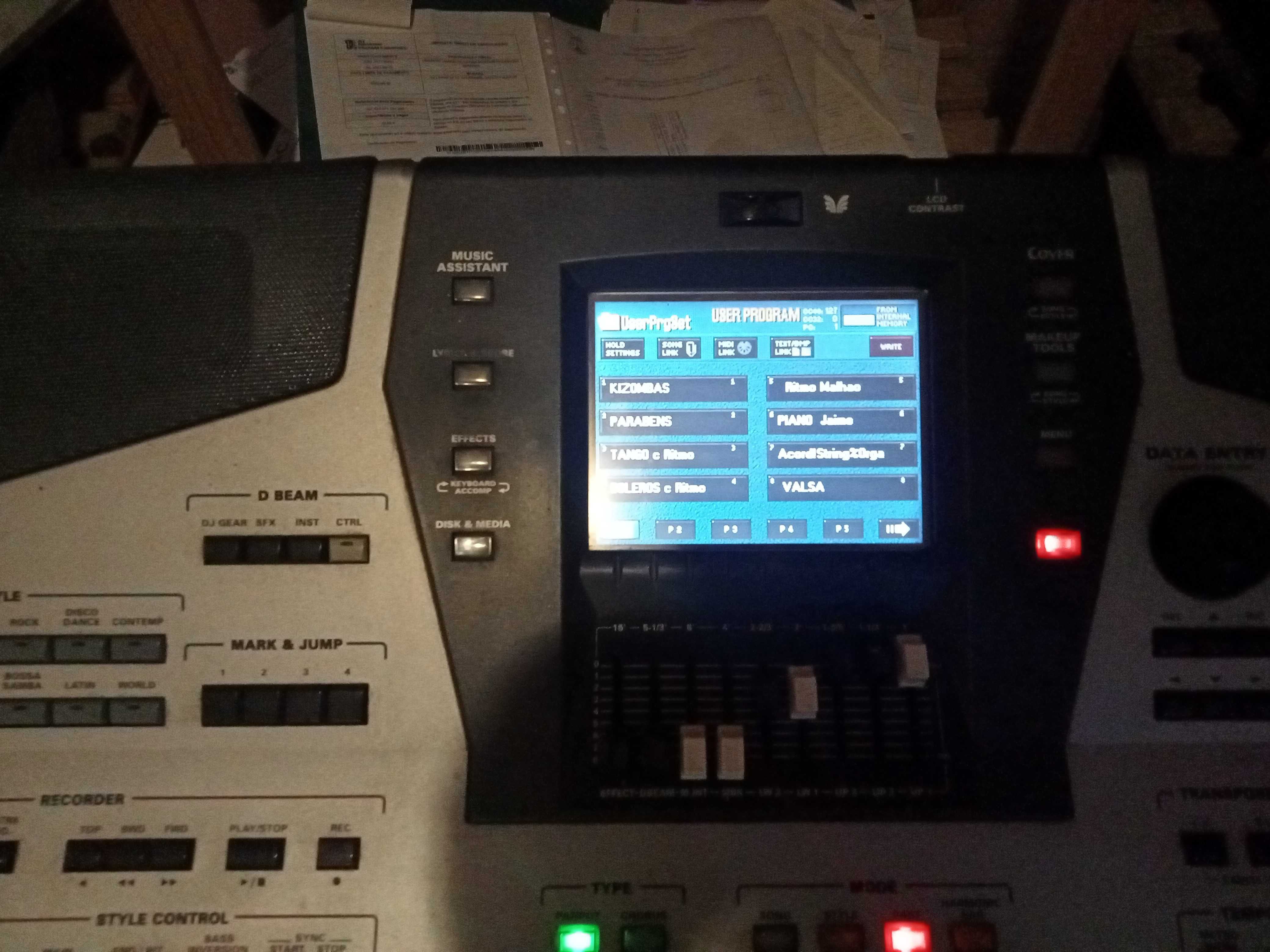 Vendo Roland - E 80