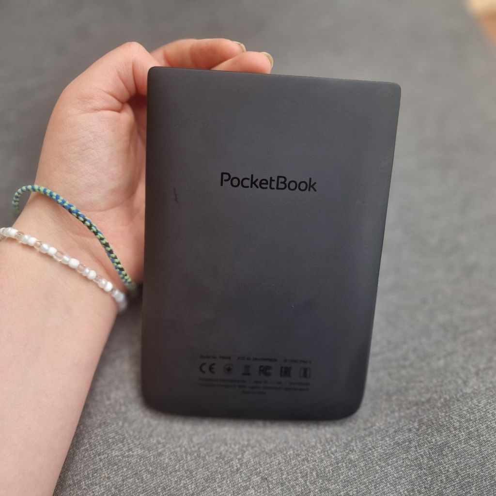 Czytnik e-booków Pocketbook touch lux 5 + etui