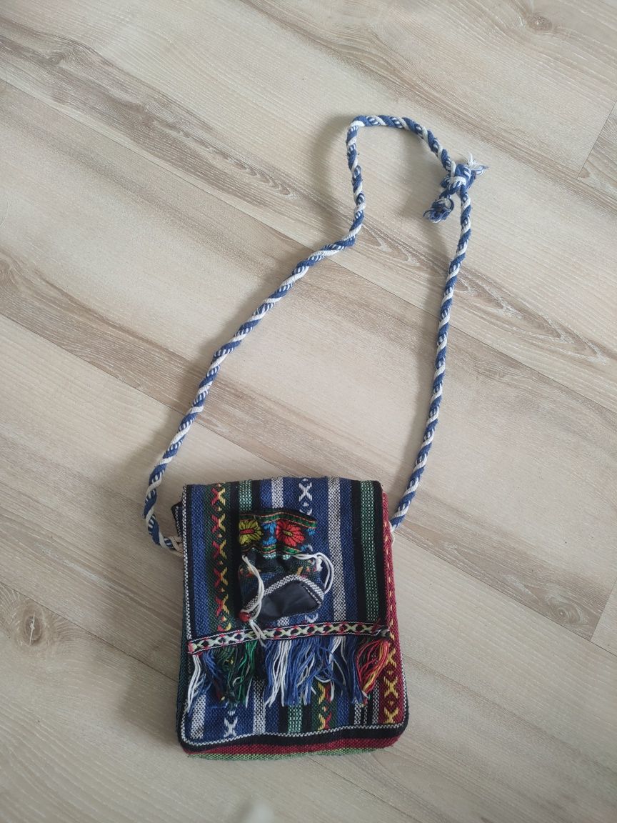 Torebka Boho kolorowa fredzle długi pasek