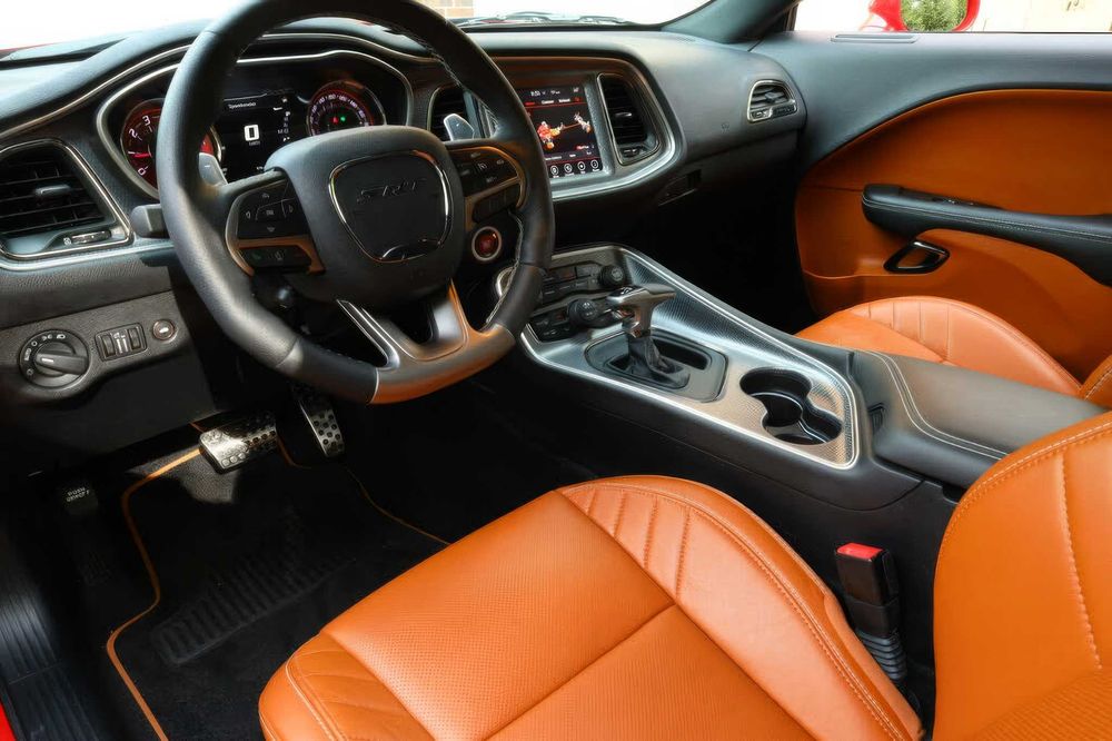 Dodge Challenger SRT Hellcat      2017