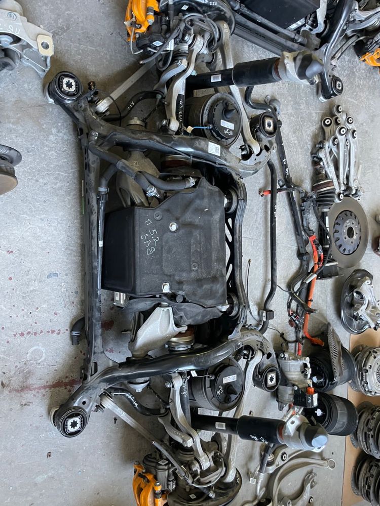 Двигун передній Ауді Етрон ,мотор Audi e-tron