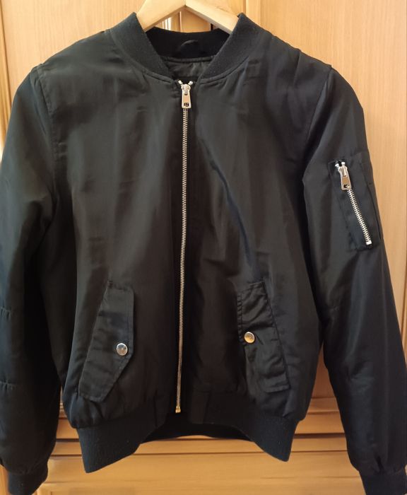 Czarna bomberka Cropp - rozmiar S