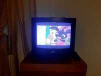 Tv antiga a funcionar com comando original