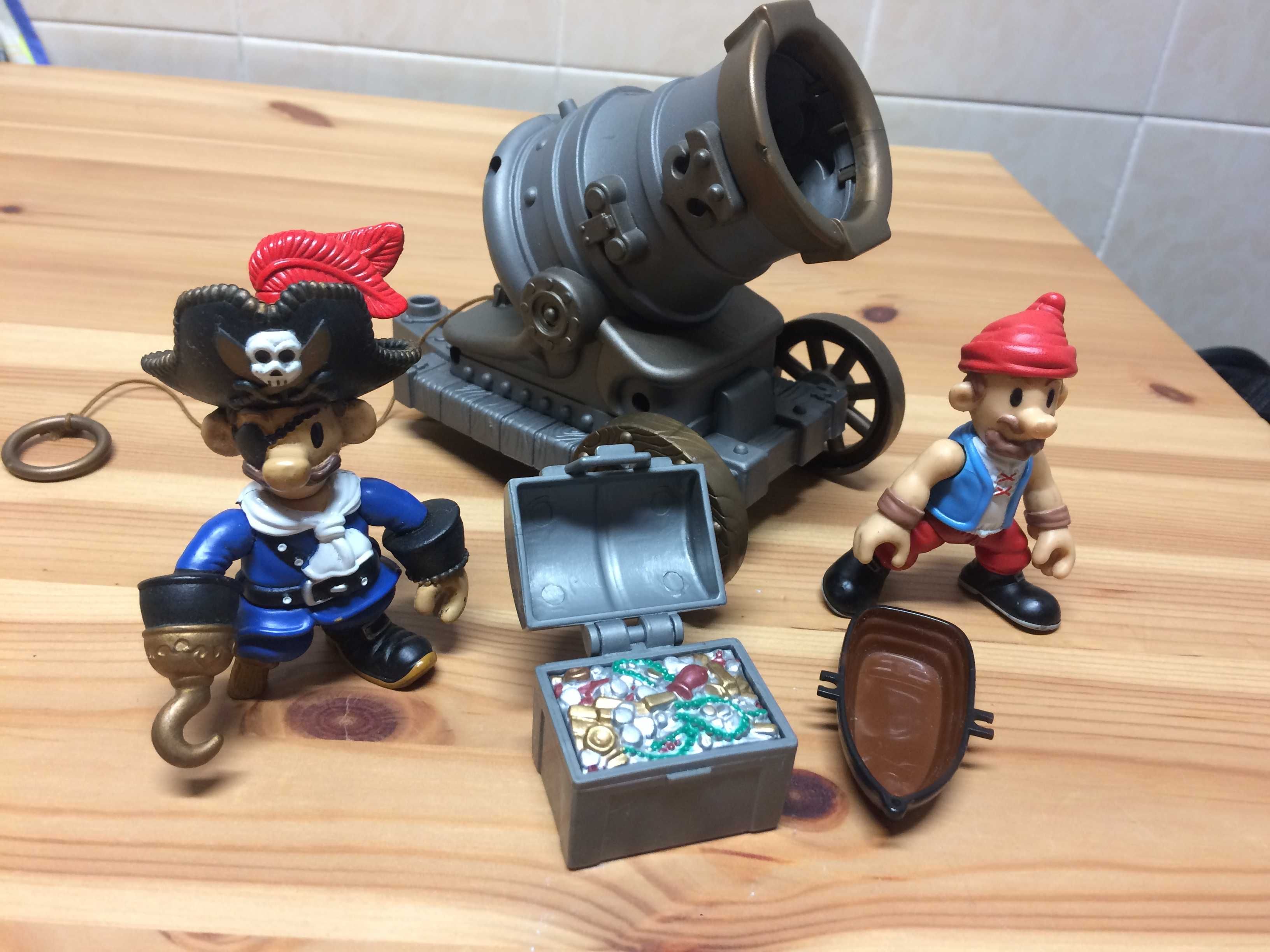 Piratas da ilha, da KeenWay Toys, de 2005