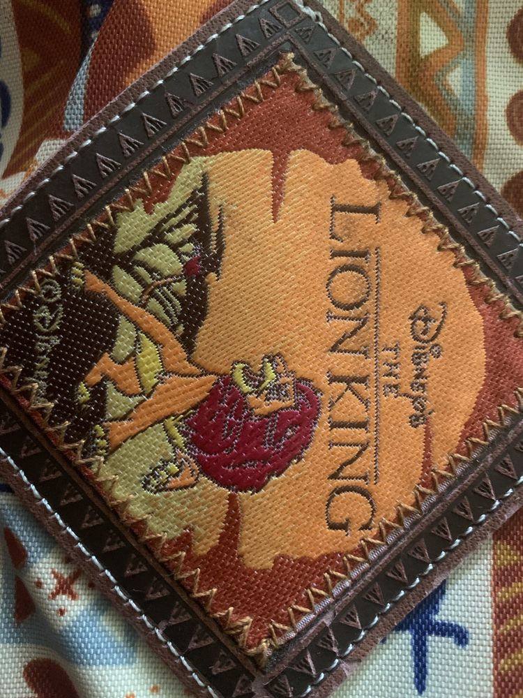 Mochila rei leão