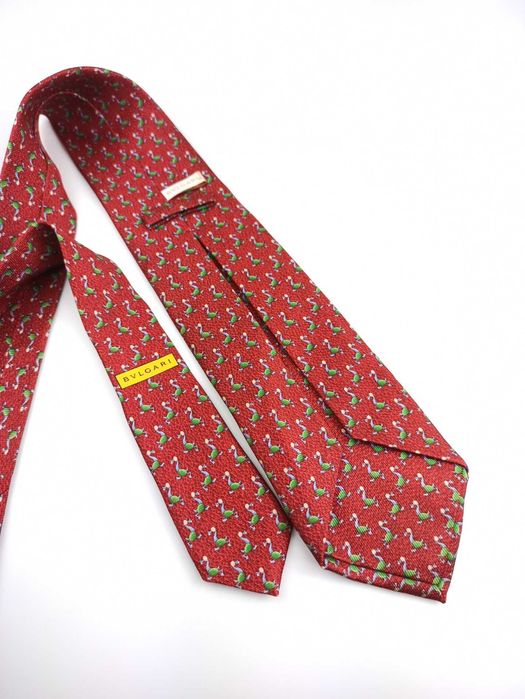 Bvlgari czerwony jedwabny krawat 7 fold n69