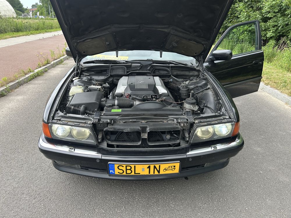 BMW Seria 7 E38 730i