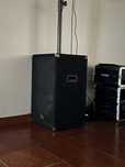 2 Graves CVA 300w cada + amplificador 1200w