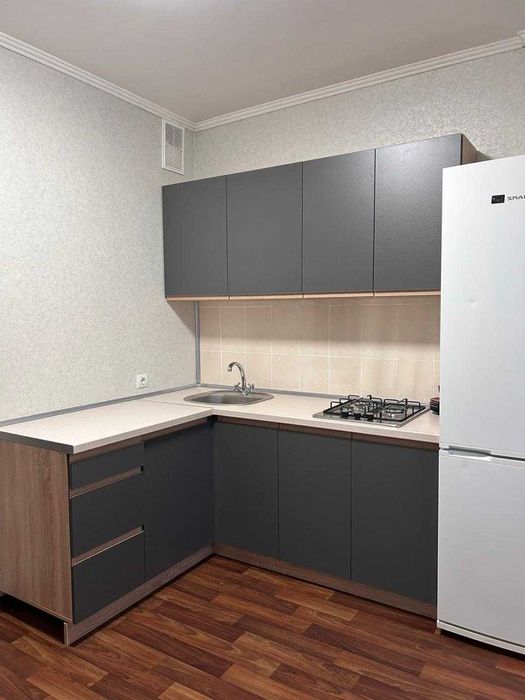 Сдам красиву 1-кім.Кв.(РЕМОНТ, Всі меблі. Техніка) 2этаж Рн ЦЕНТР/ЦУМ