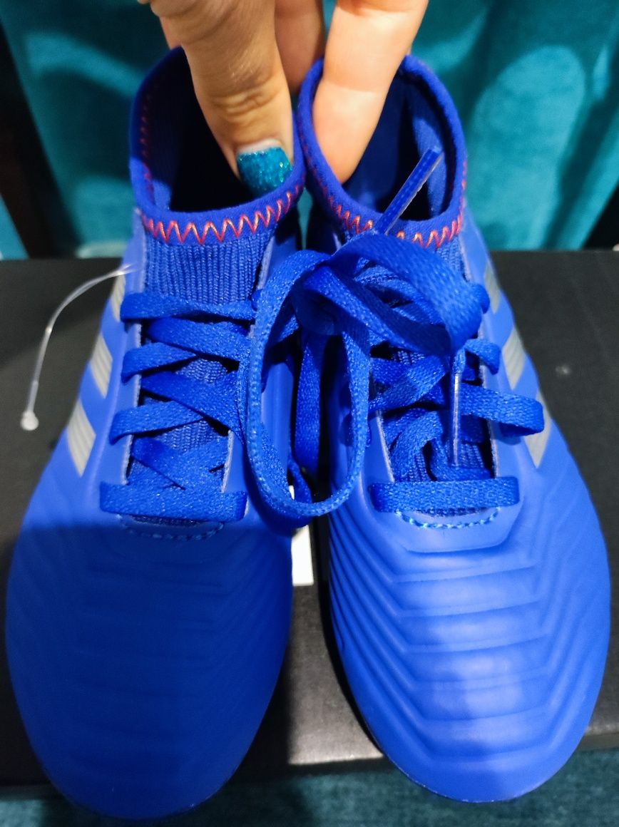 Бутсы футбольные Adidas Predator новые