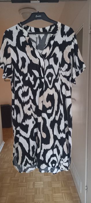 Sukienka z wiskozy, rozmiar XS, firma H&M