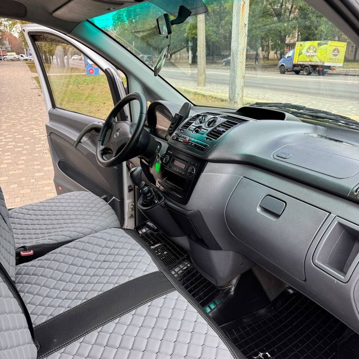 Продам Мерседес Вито Оригинальный салон 7+1