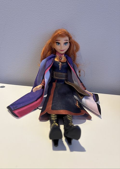 Lalka Anna Kraina Lodu spiewajaca