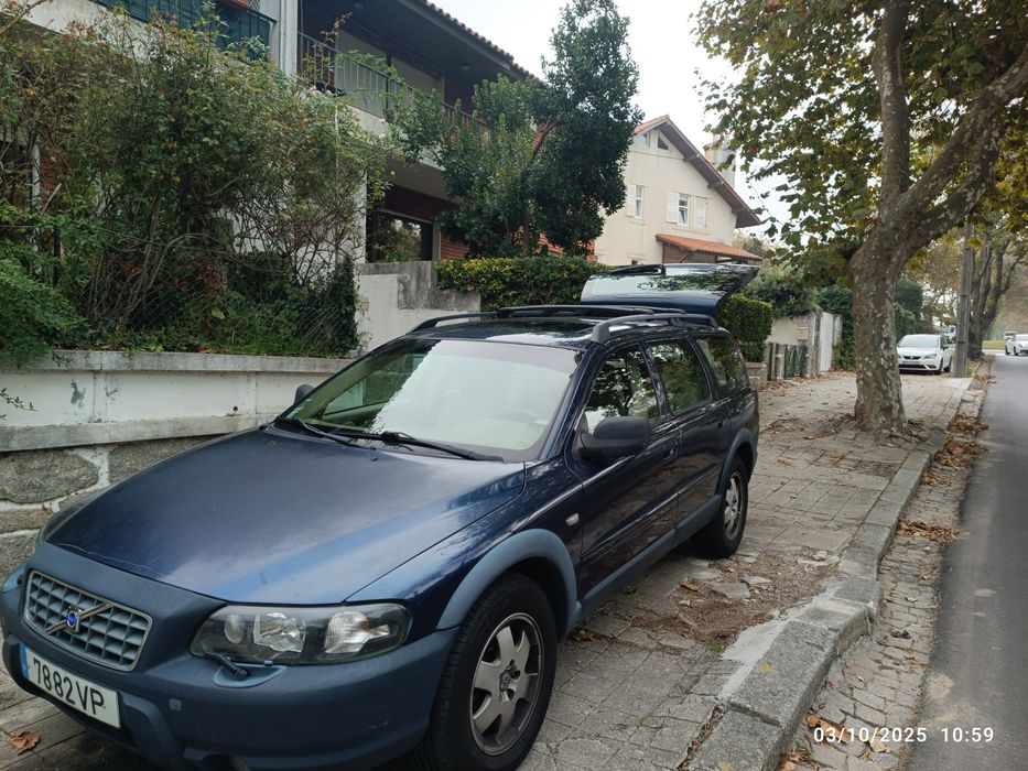 Vende se 2 carros ,Volvo XC 70 com 327 mil KMS,Mercedes A150  120milkm