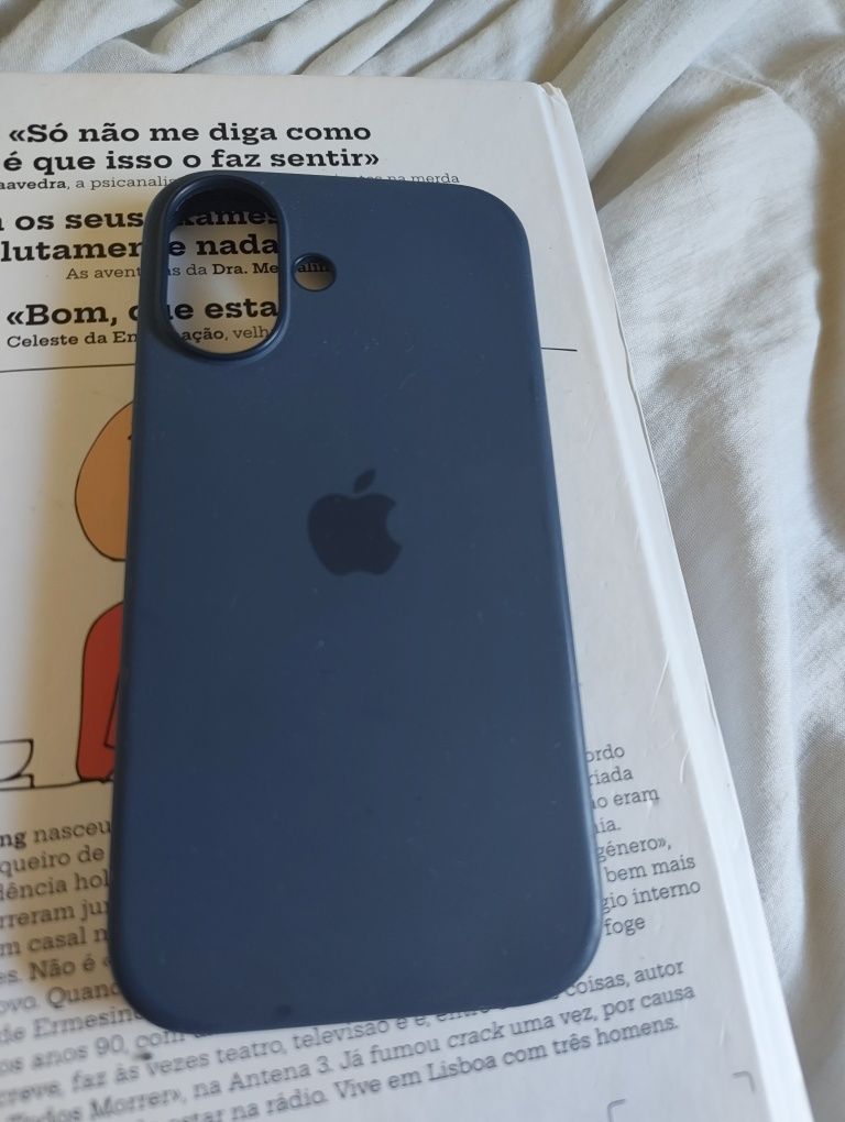 Capa oficial Apple para iPhone 16