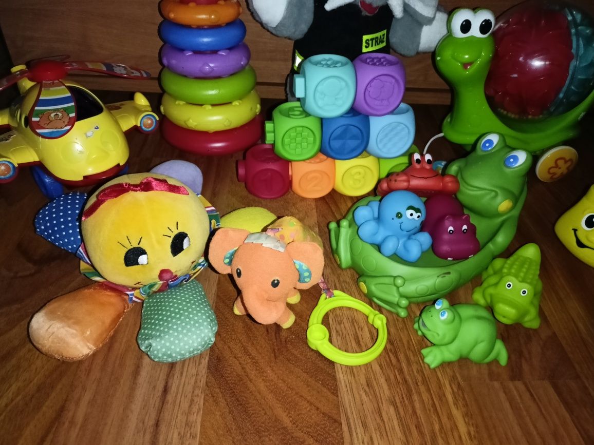 Duży zestaw zabawek sensorycznych, kąpielowych, jeżdżących i grających