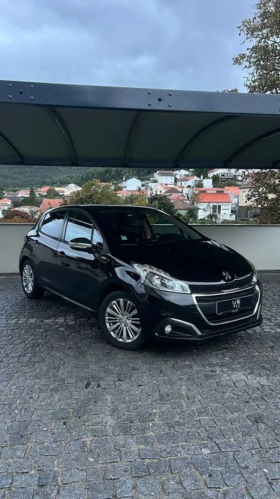 Peugeot 208 1.2 VTi SE Style
