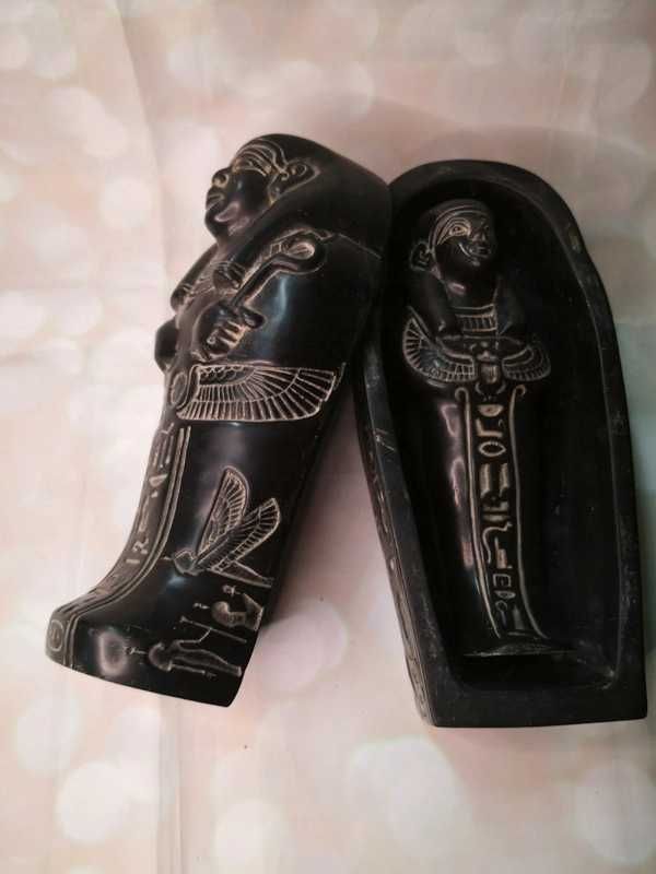 Figurka Sarkofag z mumią. Z Egiptu. Unikat
