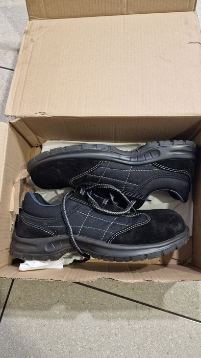 Nowe buty robocze