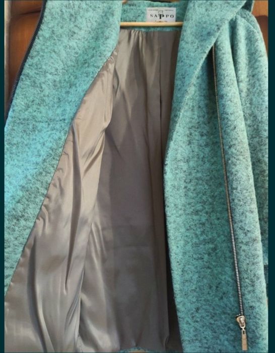 Пальто жіноче розмір L