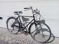 Vendo bicicleta antiga.