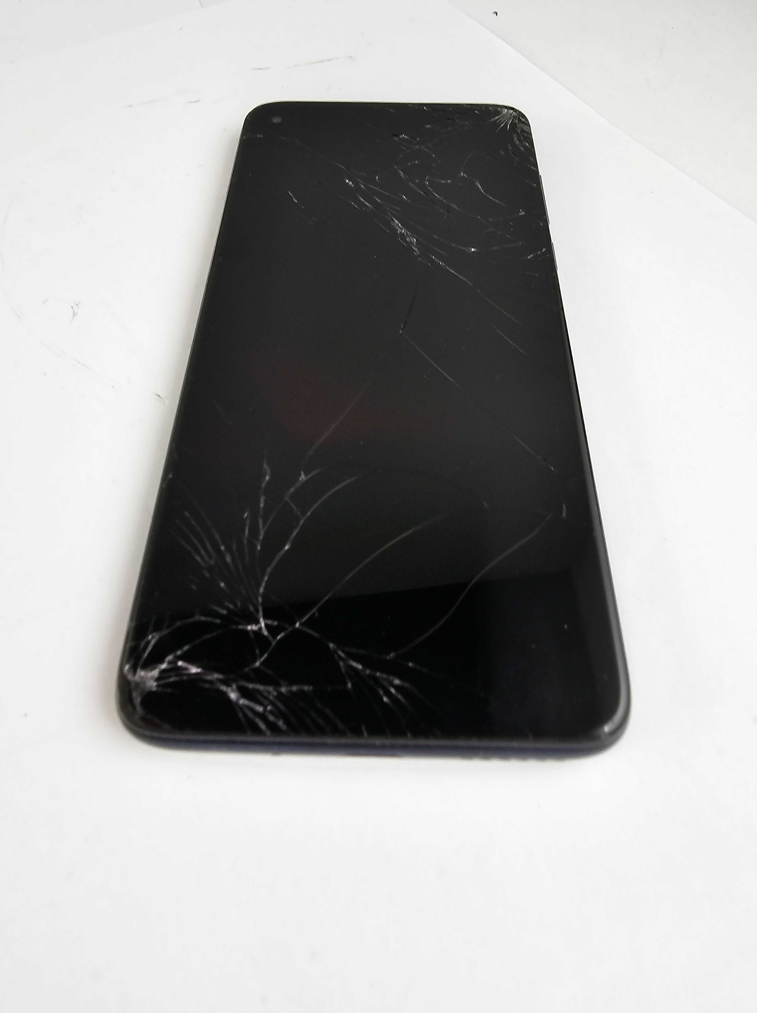 Telefon Motorola Moto G8 4/64GB Zbity