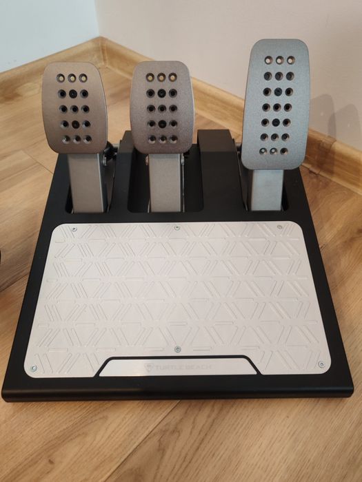 Nietrafiony prezent kierownica Turtle Beach VelocityOne Race xbox