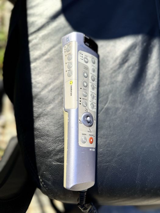 fotel Human Touch HT-125 z masażem oraz funkcją relax skóra pilot