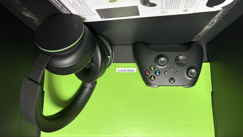 Xbox Series X + Comando + Headset Xbox