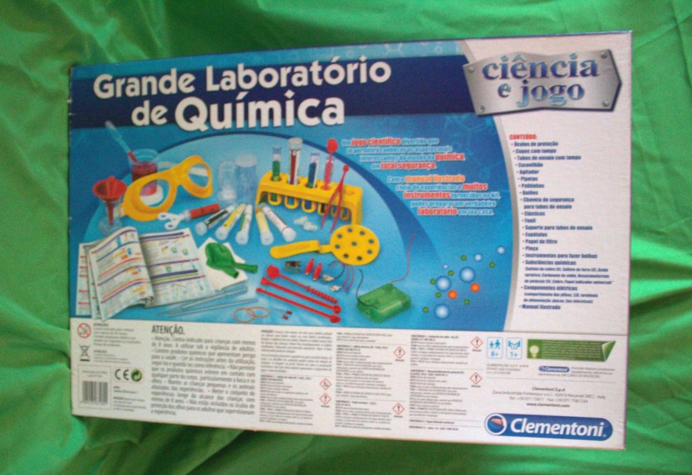 Grande Laboratório de Química Clementoni - 180 Experiências