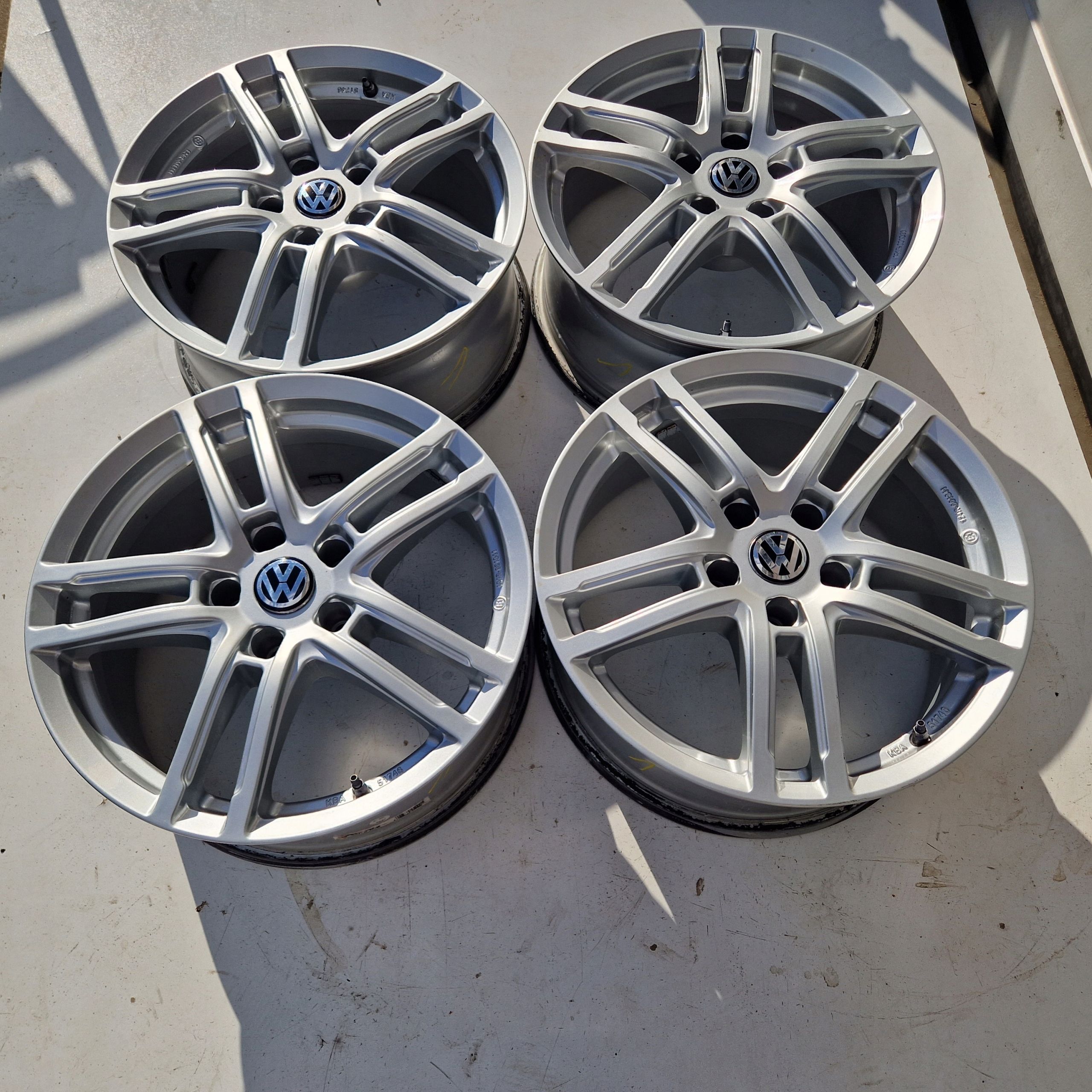VW Passat B7 B8 cc Tiguan i ii Arteon Sharan 17'' ET30 5x112