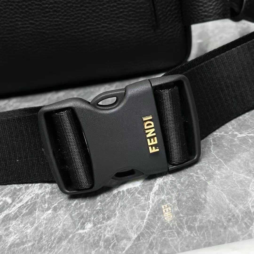 FENDI Baguette Bolsa de Ombro Preta Nova