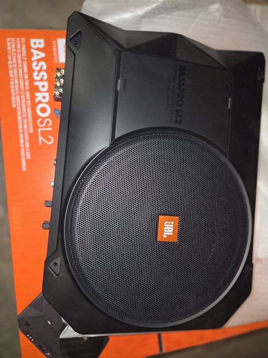 Sprzedam subwoofer samochodowy  JBL BASSPRO SL2 250W