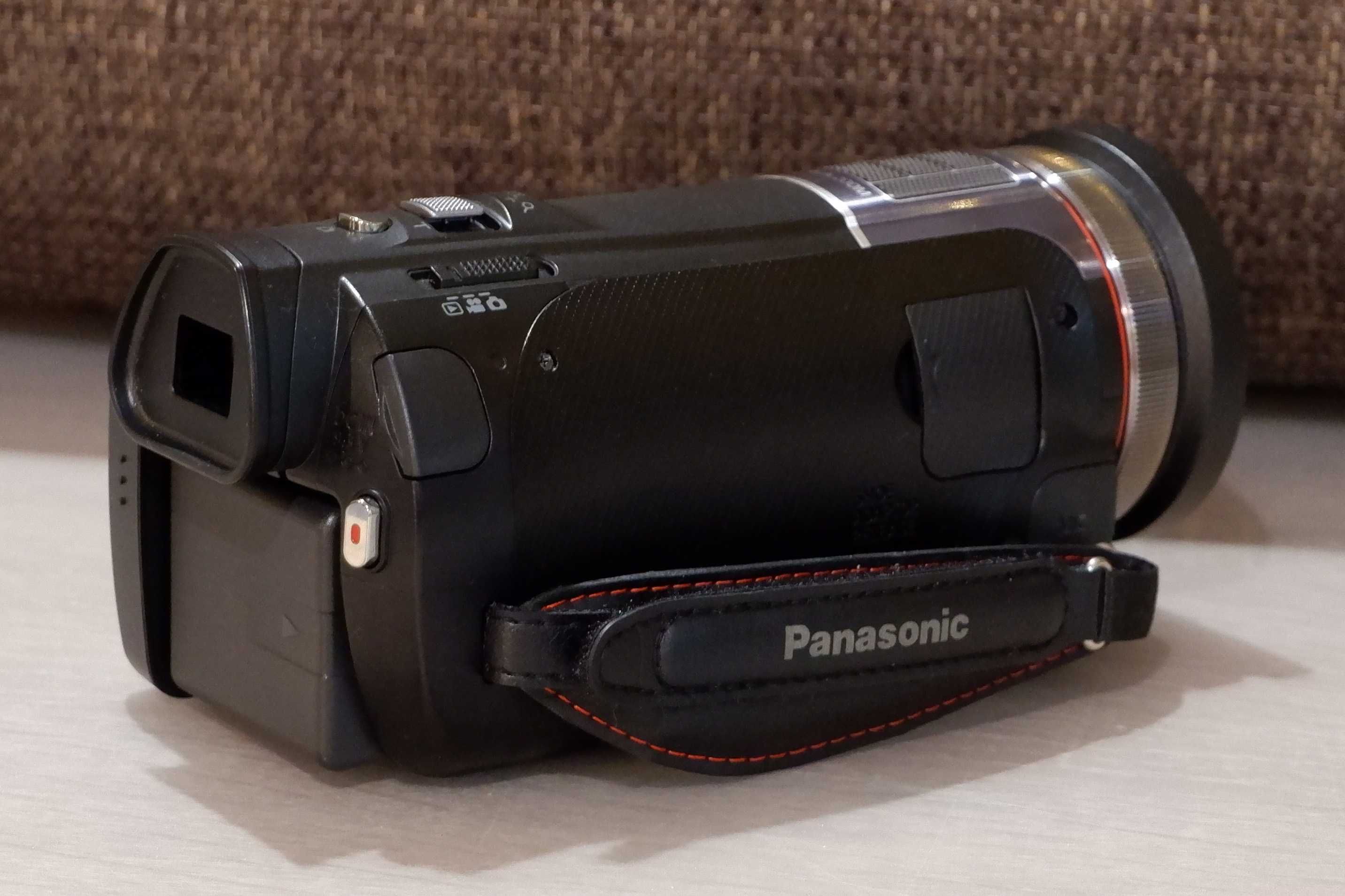 Kamera Panasonic HC-X900 3xMOS FullHD 1080p stan idealny 2 akumulatory