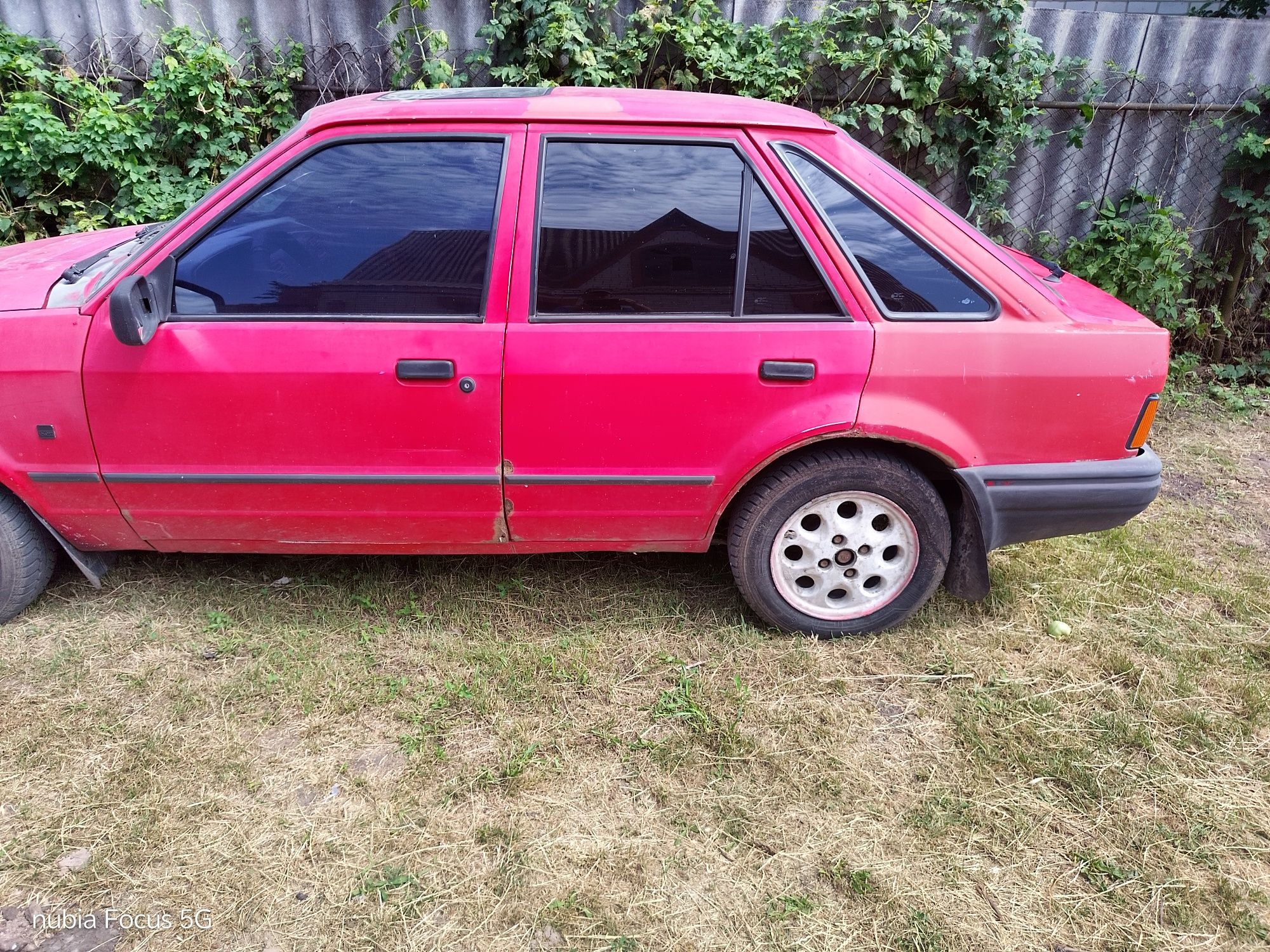 Срочно продам Ford escort